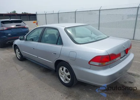 2001 Honda Accord 2.3 Lx from USA, damaged, VIN 1HGCG56591A093560